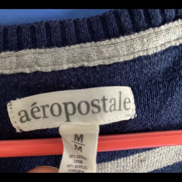 Aeropostale Sweater - Picture 2 of 3